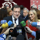 El presidente del Gobierno, Mariano Rajoy, tras la toma de posesión de los consejeros del Gobierno de Cristina Cifuentes, este sábado.