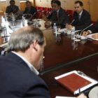 El ministro de Industria, en una foto de archivo, con la Comisión del Carbón.