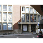 Vista exterior del conservatorio en la calle Santa Nonia, su sede desde hace más de sesenta años. RAMIRO