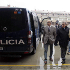 Autoridades estatales, regionales y locales ayer en Laguna de Duero (Valladolid).