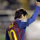 Messi celebra uno de sus dos goles durante el partido ante el Rayo.