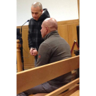 Luis Marlón Valencia, en pie y Javier Alonso Arroyo, sentado.
