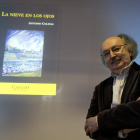 El poeta leonés Antonio Colinas durante la presentación en Ávila de la obra ‘La nieve en los ojos’