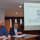 El concejal de Fiestas, Fernando Lobato, y el alcalde de La Bañeza, José Miguel Palazuelo. R. PRIETO