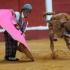 El Popeye torero, ayer en la plaza de toros de León