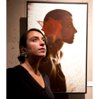 Julia Velázquez en la exposición. SARA CAMPOS
