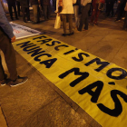 Pancarta desplegada por los manifestantes. JESÚS F. SALVADORES