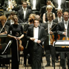 La Orquesta Sinfónica de la comunidad es la encargada de inaugurar la conmemoración.