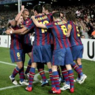 Los jugadores del Barça celebran el segundo gol del equipo, conseguido por Pedro Rodríguez.