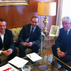 Nicanor Sen y José Antonio Alonso, con el rector, ayer.