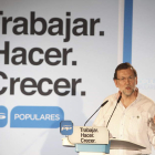 Mariano Rajoy interviene en un mitin en la localidad de Don Benito.