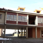 Desde la calle se aprecia que las obras en el nuevo edificio de la mancomunidad están paradas.