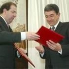 Juan Vicente Herrera junto a Jesús Esteban en una imagen de archivo en la reunión mantenida en abril