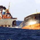 El «Prestige» se partió en dos a 233 kilómetros de las islas Cíes, con 70.000 toneladas