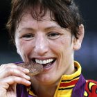 Maider Unda muerde la medalla de bronce.