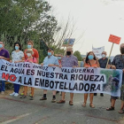 A la protesta se sumaron gentes de los pueblos más cercanos. DL