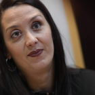 La sevillana Alejandra Rodríguez, nueva delegada de la Once en León, durante la entrevista en su despacho. RAMIRO