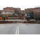 La obra obliga a ocupar parte del patio del colegio Cervantes, que recuperará espacio recreativo.