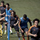 Pepe, Varane, Modric, Cristiano Ronaldo y Bale en el entrenamiento de ayer del Real Madrid.
