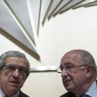 Braulio Medel y Joaquín Almunia, en un momento del foro organizado por Unicaja.