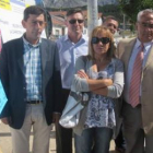 Isabel Carrasco, junto al Diputado de Infraestructuras y los alcaldes de las dos localidades.