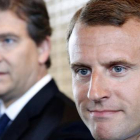 Emmanuel Macron (derecha), junto al ya exministro de Economía Armaud Montebourg.