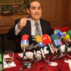 El representante de la asociación de consumidores, ayer en León