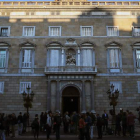 El Palau de la Generalitat espera la llegada de un nuevo inquilino fruto de las elecciones que se celebran hoy. JAVIER ETXEZARRETA