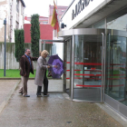 Entrada a los juzgados de La Bañeza. DOMINGO