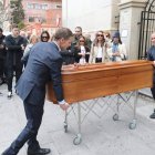 La iglesia de San Claudio acogió la misma de funeral por José García ‘Purri’. RAMIRO