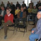Un momento del concejo en el que los vecinos debatieron la ubicación de la explotación