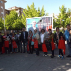 El PSOE entrega los programas electorales en los barrios.