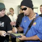 Ronaldinho fue el gran protagonista a la llegada del equipo a Bremen