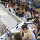 Casi uno de cada cinco jóvenes ni estudia ni trabaja en España.