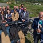 Representantes del PP del Bierzo y Galicia en el acto simbólico celebrado en El Barco de Valdeorras. DL