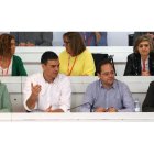 Micaela Navarro, Pedro Sánchez, César Luena y Patxi López, momentos antes de iniciarse la reunión extraordinaria del Comité Federal del PSOE. RAQUEL P. VIECO