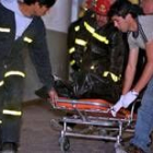 Los bomberos sacan el cuerpo de un alumno de la escuela de Patagones