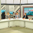 Jesús Cintora con los líderes políticos.