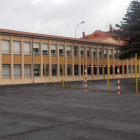 El patio recién asfaltado del centro educativo. PLANILLO