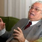 El escritor leonés Eugenio de Nora