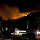 Imagen del cruce de Portimax desde donde los vecinos observan el incendio.