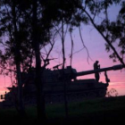 Imagen del fuego de artillería que ayer inició el ejército israelí contra Hamas