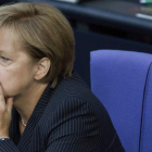 Merkel, en los debates sobre los presupuestos generales del 2012 en el Bundestag.