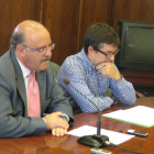 Emilio Cubelos, ayer con el responsable del Imfe.