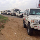 El convoy de la Cruz Roja a las puertas de la ciudad siria de Madaya.