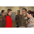 Doña Letizia, en su recorrido por las instalaciones de la Academia de Artillería de Segovia, ayer.