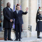 Macron recibe al presidente de Burkina Faso, Christian Kabore, en París.