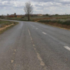 Carretera que une Valdelafuente y Villaturiel.