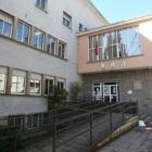 Fachada del Ayuntamiento de Villablino, gobernado por la socialista Ana Luisa Durán.