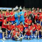 Los jugadores de la Selección con la medalla de plata.